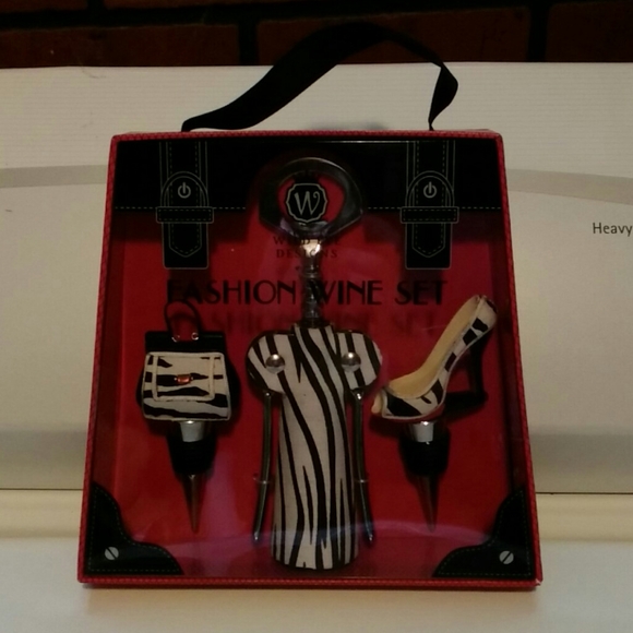 NWOT Fashion Wine Set - Picture 1 of 2